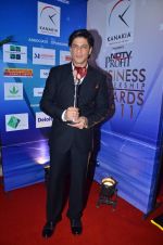 Shahrukh Khan at NDTV Profit Business Leadership Award in Taj Land_s End on 7th Jan 2012 (61).JPG